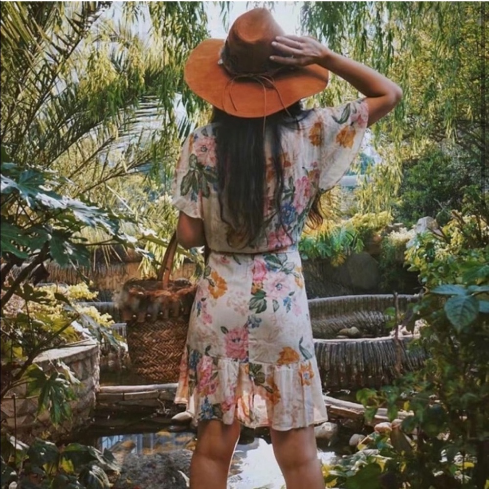 5 ⭐️ Marisol Floral Wrap Dress - Picture 2 of 5